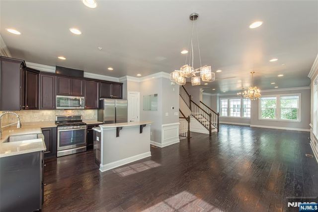 27 Truman Drive, Wood Ridge, NJ 07075