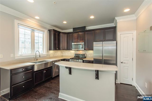27 Truman Drive, Wood Ridge, NJ 07075