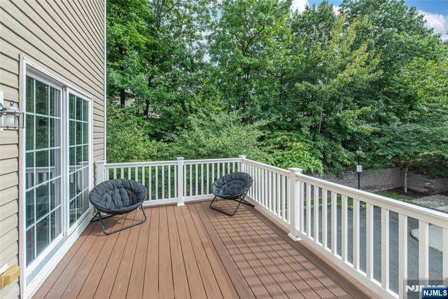 27 Truman Drive, Wood Ridge, NJ 07075