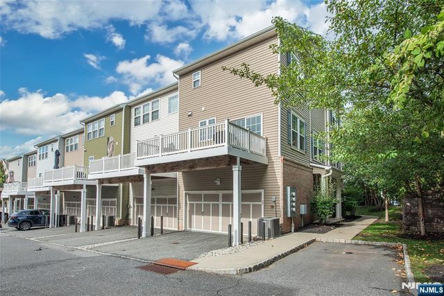 27 Truman Drive, Wood Ridge, NJ 07075