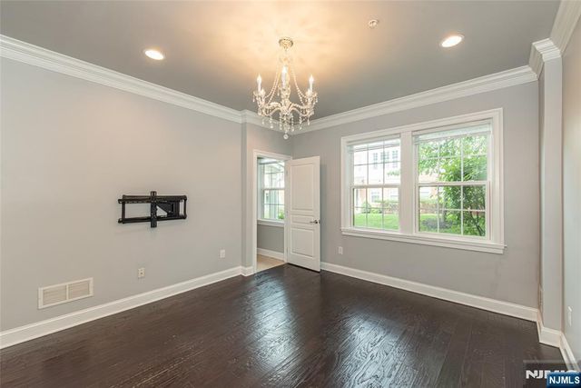 27 Truman Drive, Wood Ridge, NJ 07075