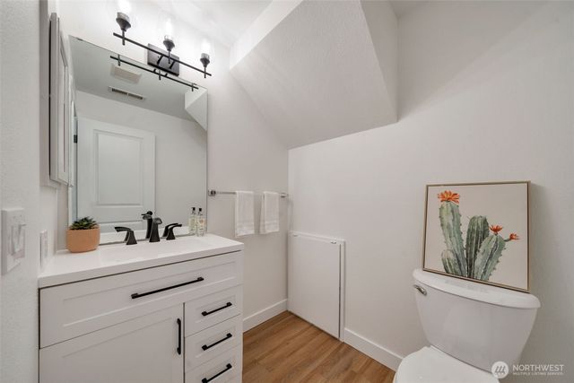 953 Field Avenue NE, Renton, WA 98059