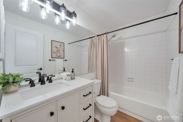 953 Field Avenue NE, Renton, WA 98059