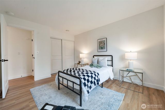 953 Field Avenue NE, Renton, WA 98059