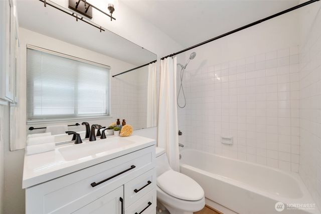 953 Field Avenue NE, Renton, WA 98059