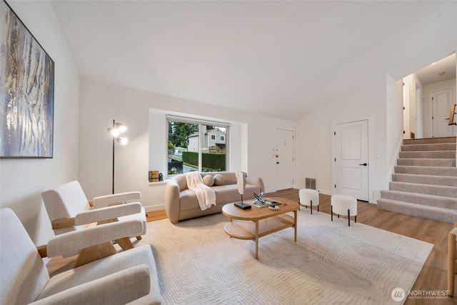 953 Field Avenue NE, Renton, WA 98059