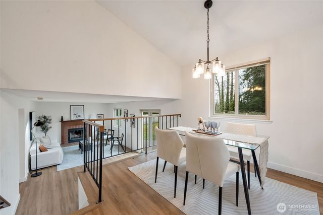 953 Field Avenue NE, Renton, WA 98059