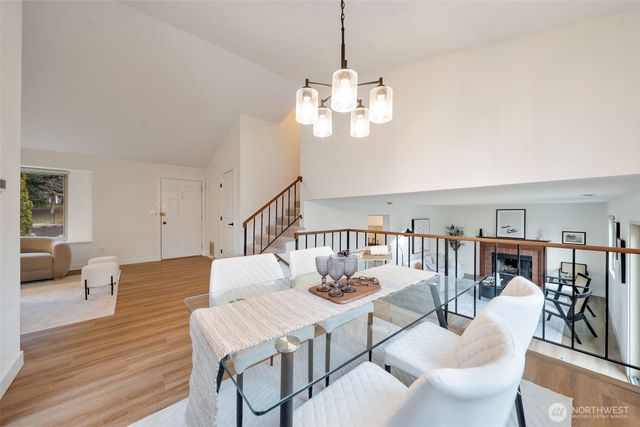 953 Field Avenue NE, Renton, WA 98059