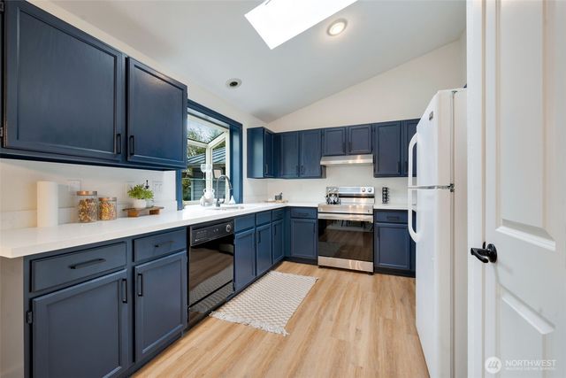 953 Field Avenue NE, Renton, WA 98059