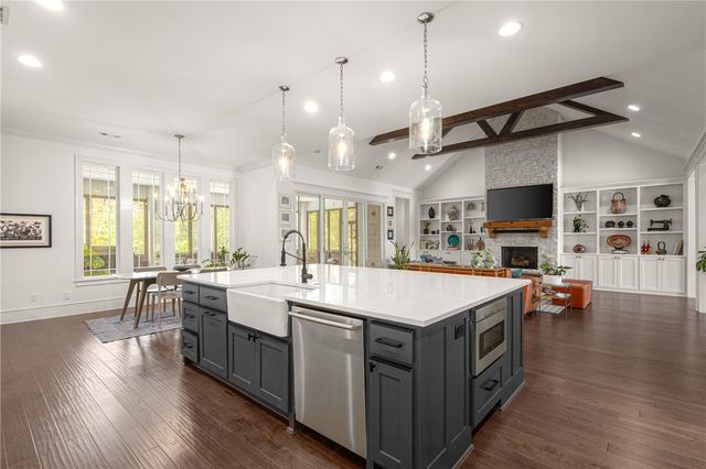 1502 Gentilly Court, Centerton, AR 72719