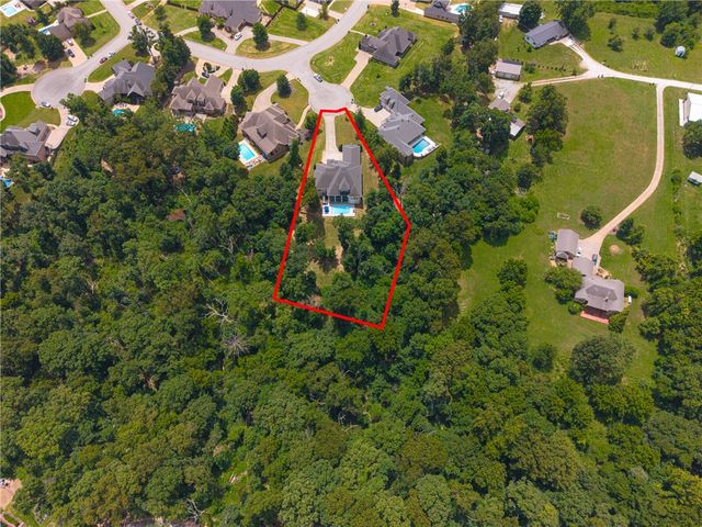 1502 Gentilly Court, Centerton, AR 72719