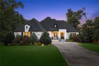1502 Gentilly Court, Centerton, AR 72719