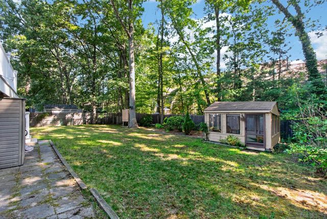 21 Hazel Avenue, Nashua, NH 03062
