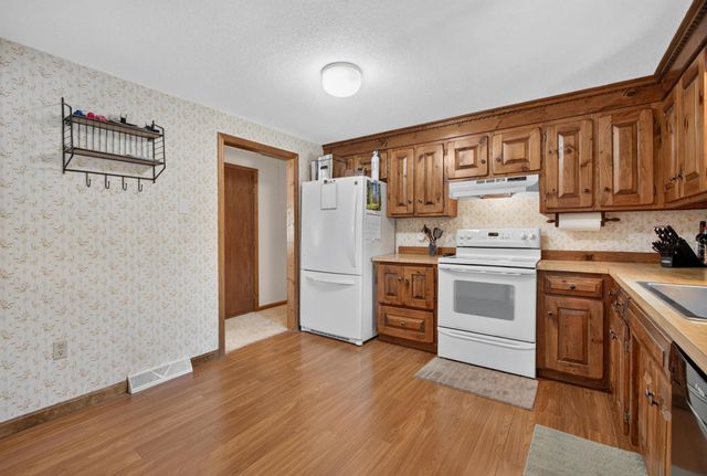 21 Hazel Avenue, Nashua, NH 03062