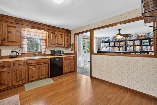 21 Hazel Avenue, Nashua, NH 03062