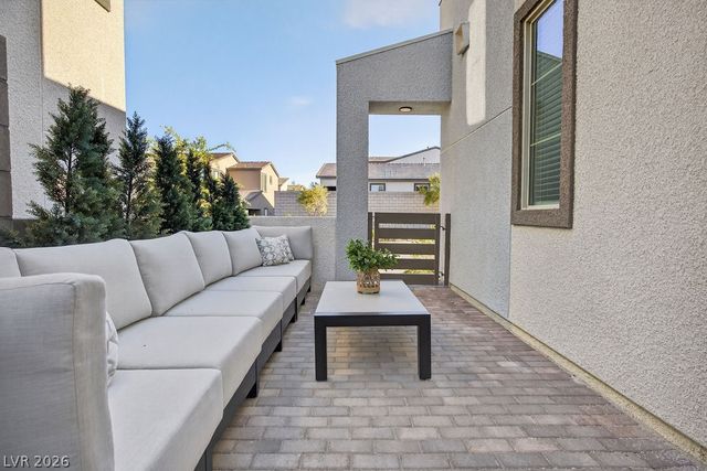 10255 Vonbulin Avenue, Las Vegas, NV 89166