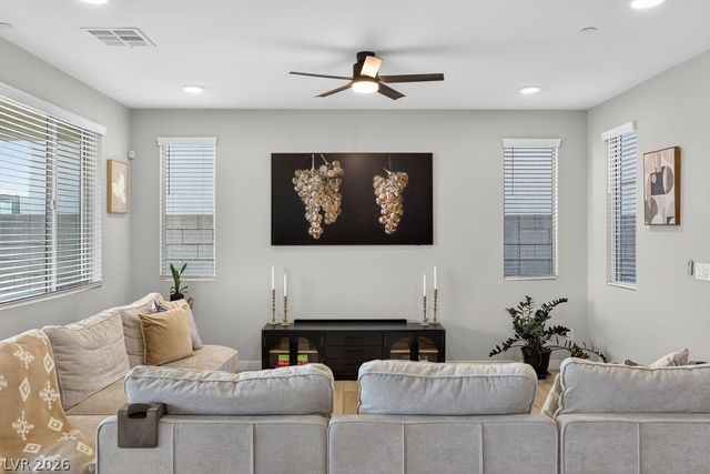 10255 Vonbulin Avenue, Las Vegas, NV 89166