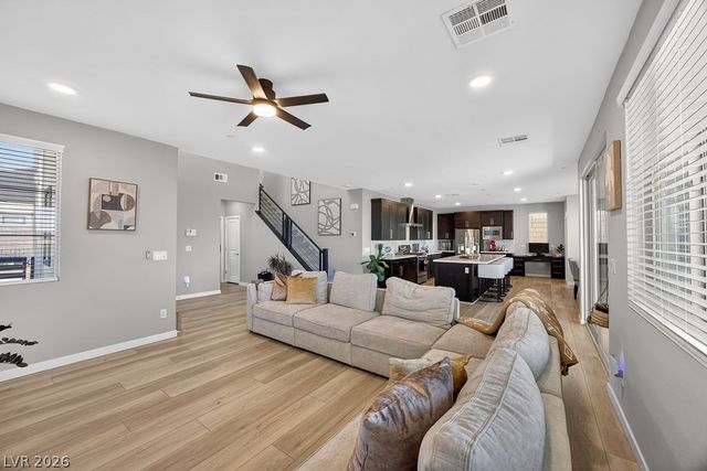 10255 Vonbulin Avenue, Las Vegas, NV 89166