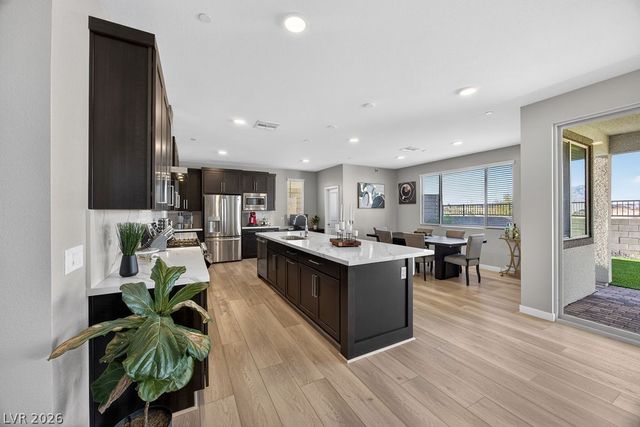 10255 Vonbulin Avenue, Las Vegas, NV 89166