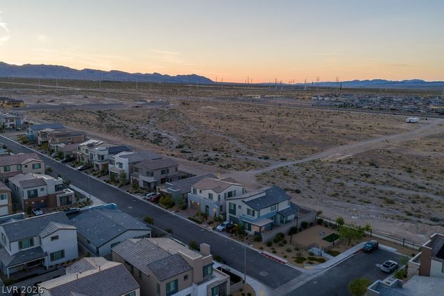 10255 Vonbulin Avenue, Las Vegas, NV 89166