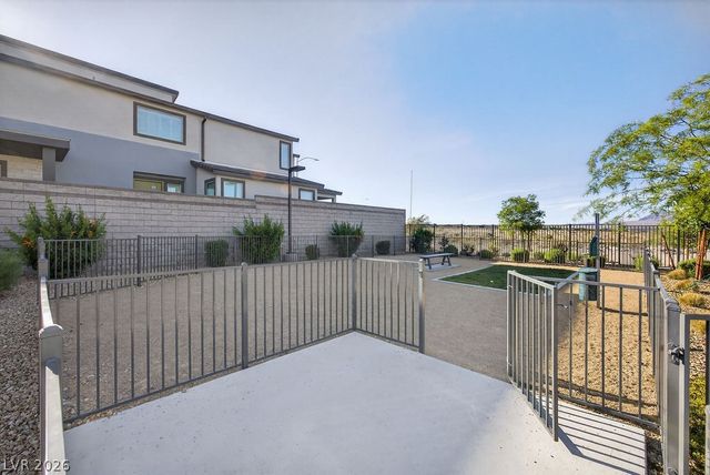 10255 Vonbulin Avenue, Las Vegas, NV 89166