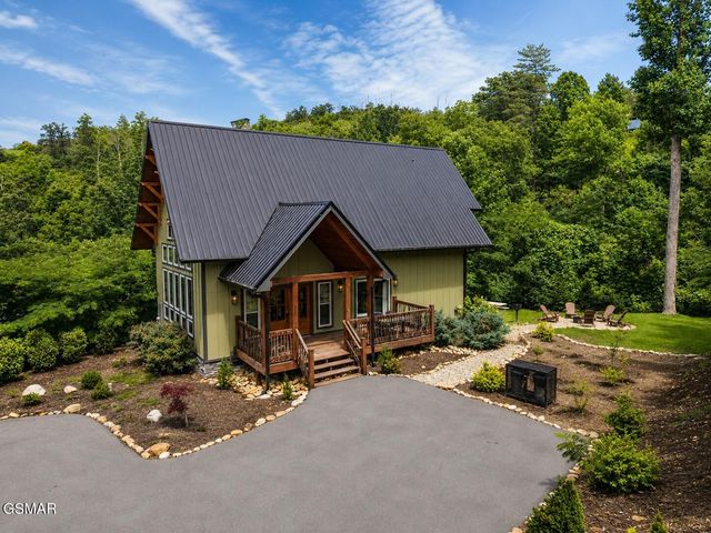 862 Crest View Drive, Gatlinburg, TN 37738