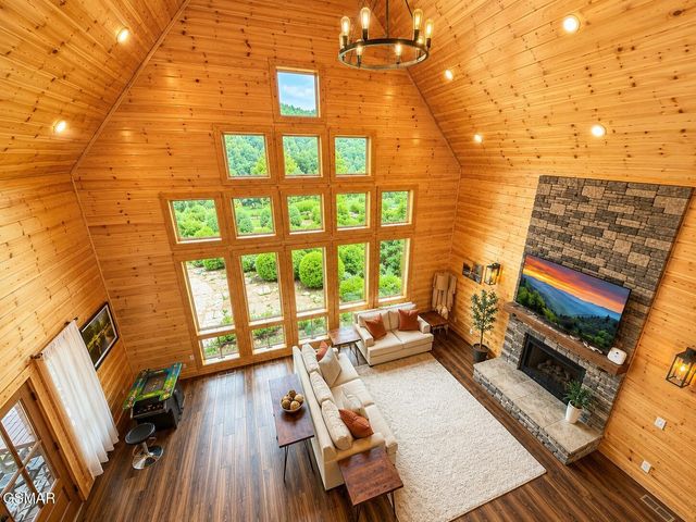 862 Crest View Drive, Gatlinburg, TN 37738