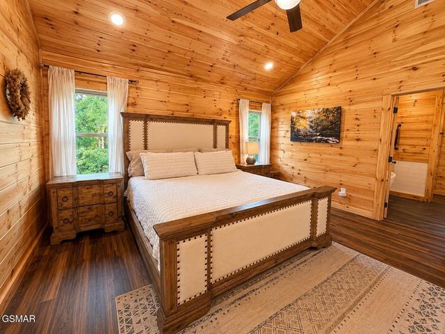 862 Crest View Drive, Gatlinburg, TN 37738
