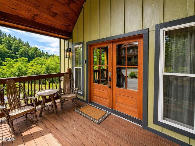 862 Crest View Drive, Gatlinburg, TN 37738