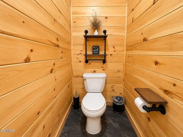 862 Crest View Drive, Gatlinburg, TN 37738