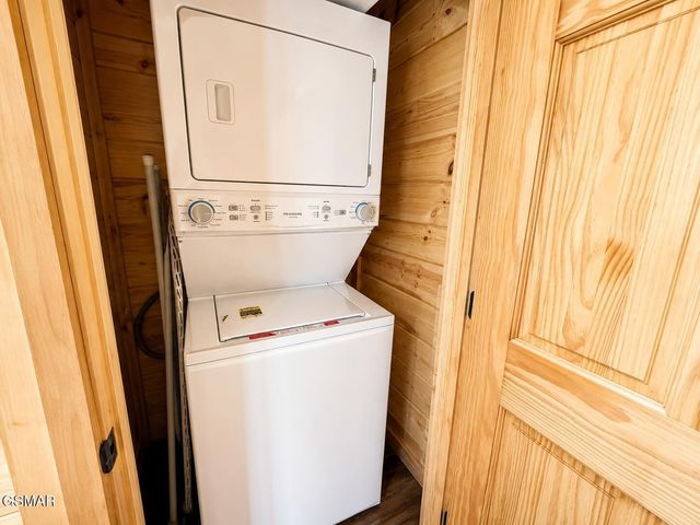862 Crest View Drive, Gatlinburg, TN 37738