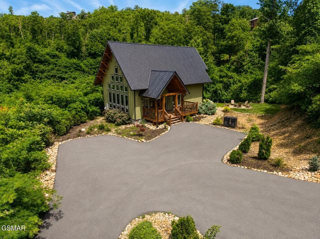 862 Crest View Drive, Gatlinburg, TN 37738
