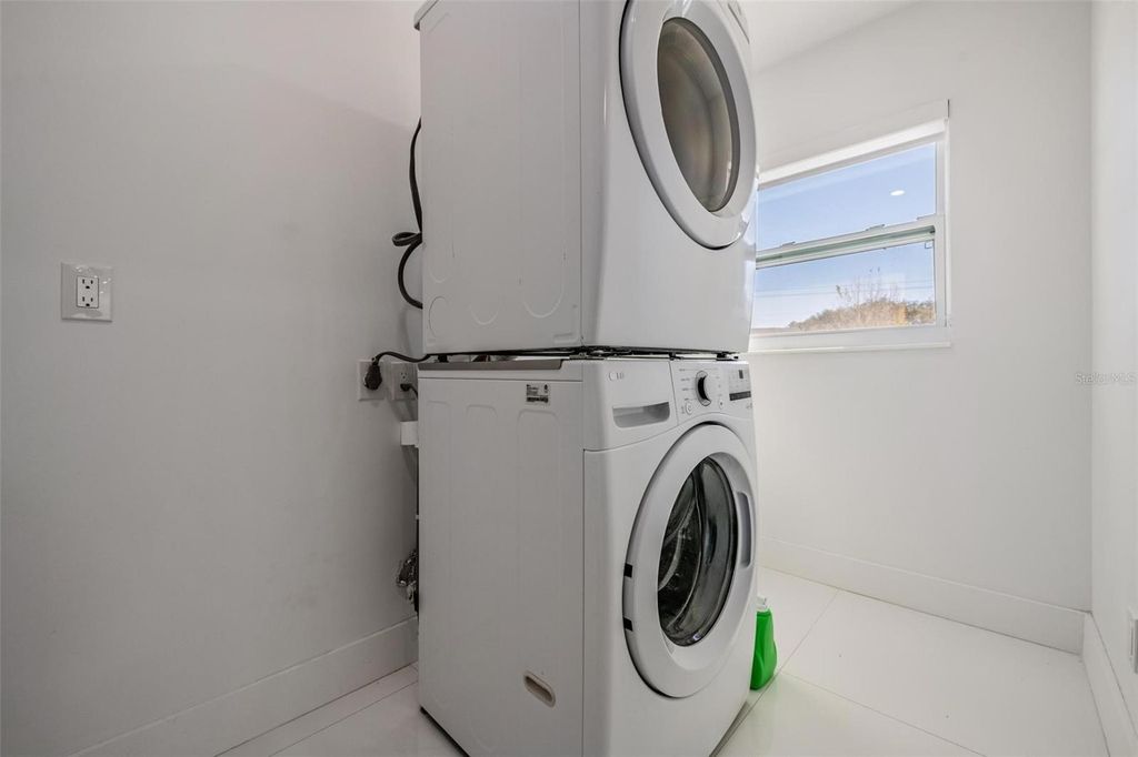 Image 16 of property listing at 16107 PEBBLEBROOK DRIVE, Tampa, FL 33624