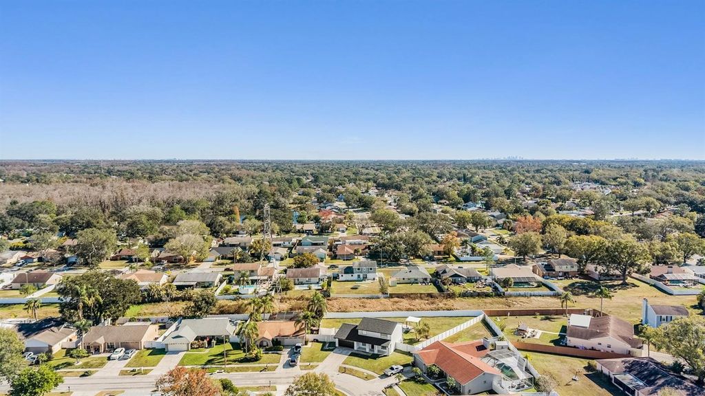 Image 3 of property listing at 16107 PEBBLEBROOK DRIVE, Tampa, FL 33624