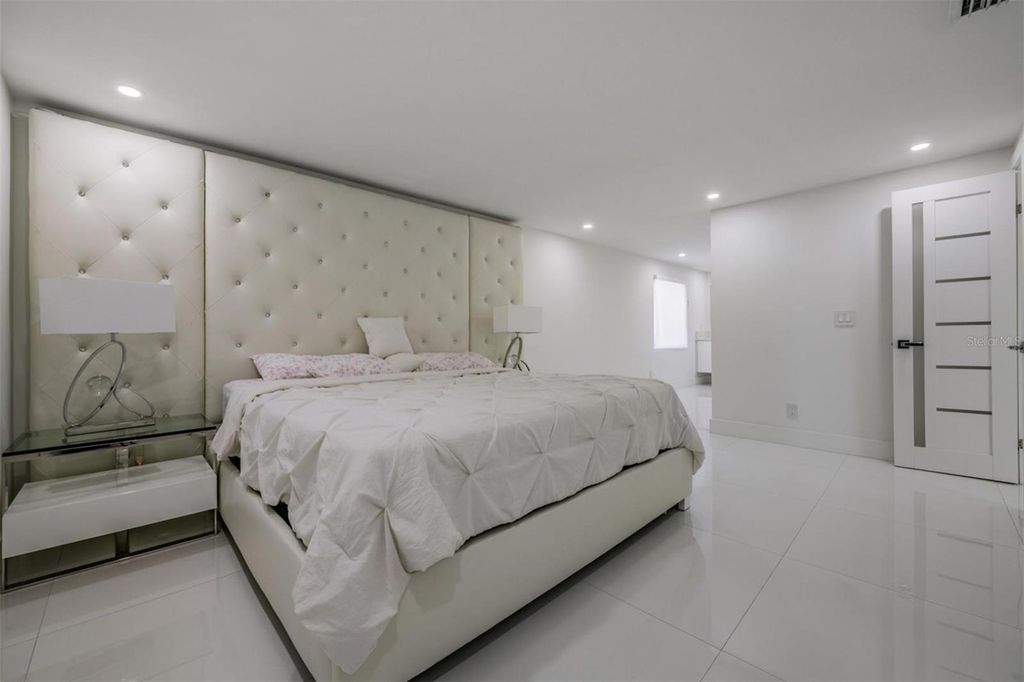 Image 22 of property listing at 16107 PEBBLEBROOK DRIVE, Tampa, FL 33624