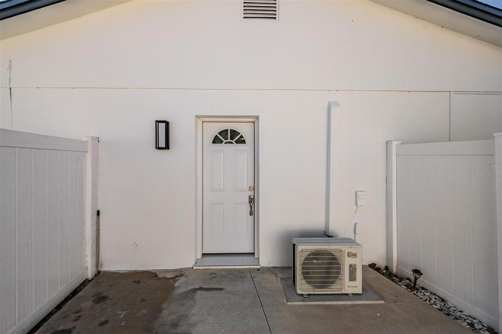 Image 27 of property listing at 16107 PEBBLEBROOK DRIVE, Tampa, FL 33624