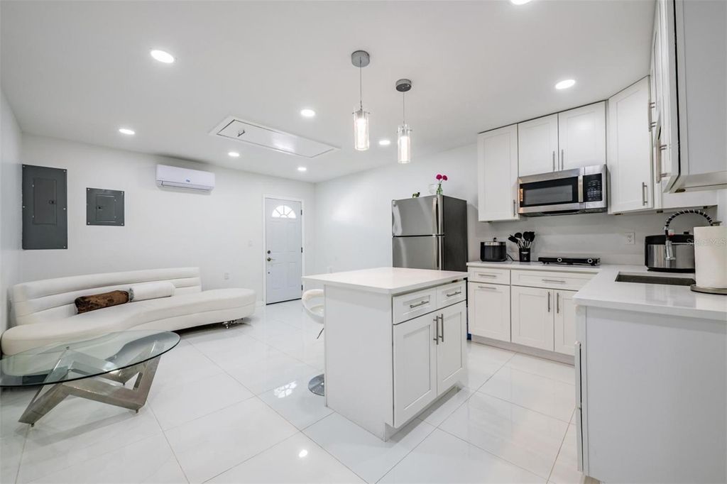 Image 30 of property listing at 16107 PEBBLEBROOK DRIVE, Tampa, FL 33624