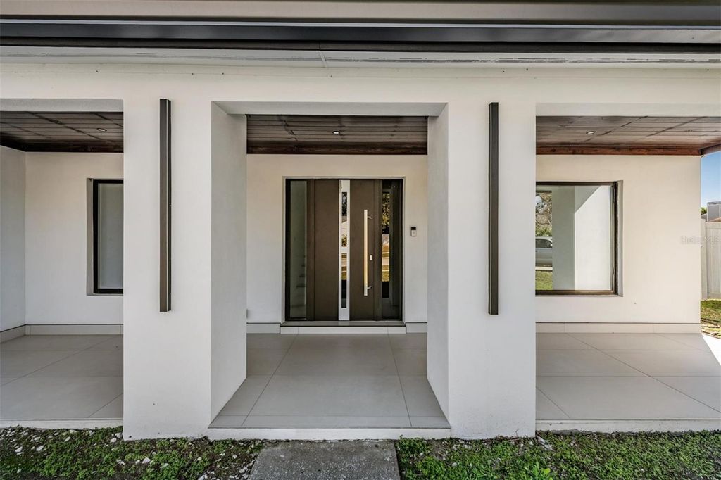 Image 42 of property listing at 16107 PEBBLEBROOK DRIVE, Tampa, FL 33624