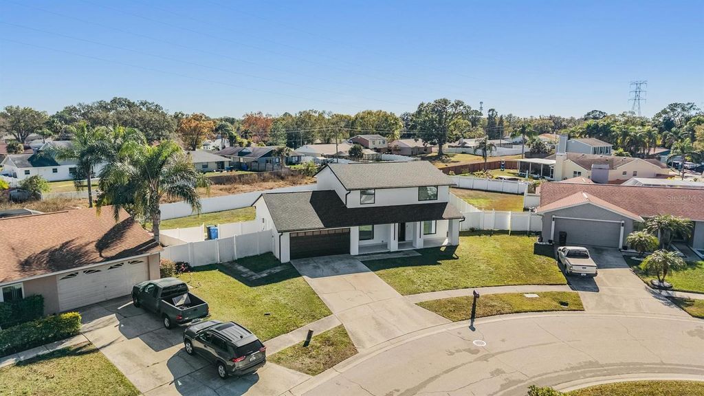 Image 6 of property listing at 16107 PEBBLEBROOK DRIVE, Tampa, FL 33624