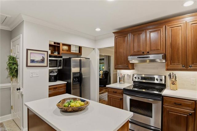 210 Spyglass Drive, Advance, NC 27006