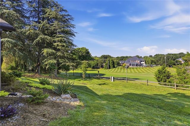 210 Spyglass Drive, Advance, NC 27006