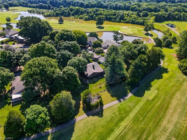 210 Spyglass Drive, Advance, NC 27006