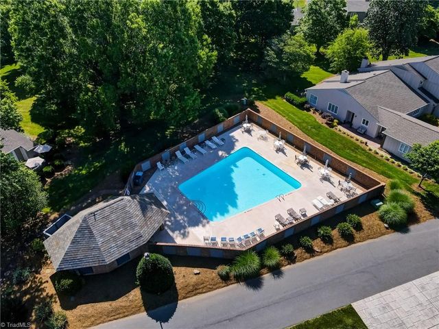 210 Spyglass Drive, Advance, NC 27006