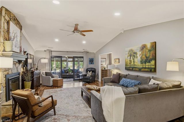 210 Spyglass Drive, Advance, NC 27006