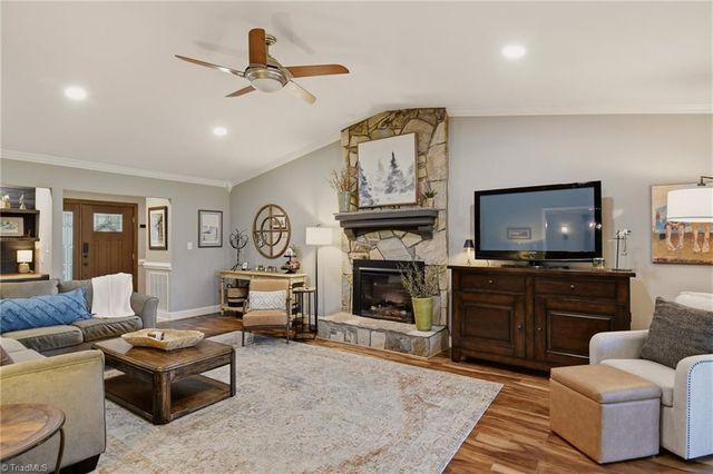 210 Spyglass Drive, Advance, NC 27006