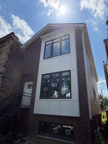 640 N Trumbull Avenue, Chicago, IL 60624