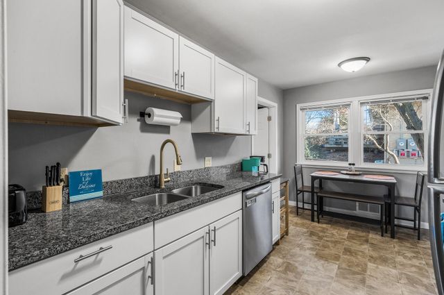 248 Ruth Street N, Saint Paul, MN 55119