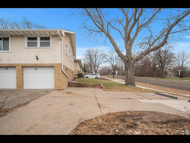 248 Ruth Street N, Saint Paul, MN 55119