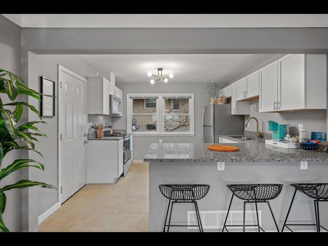 248 Ruth Street N, Saint Paul, MN 55119