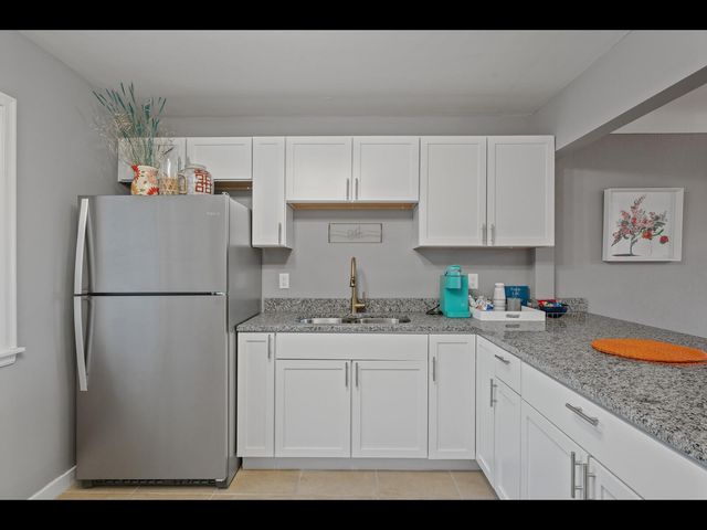 248 Ruth Street N, Saint Paul, MN 55119
